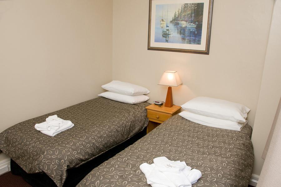 The Alpine Hotel Cooma Bagian luar foto