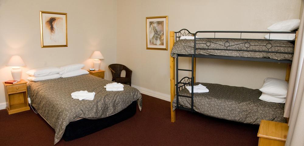 The Alpine Hotel Cooma Ruang foto
